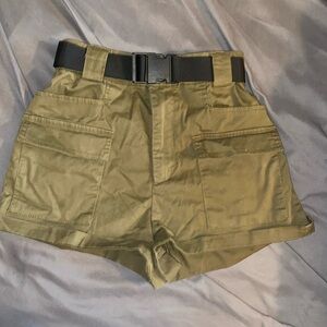 GARAGE CARGO SHORTS